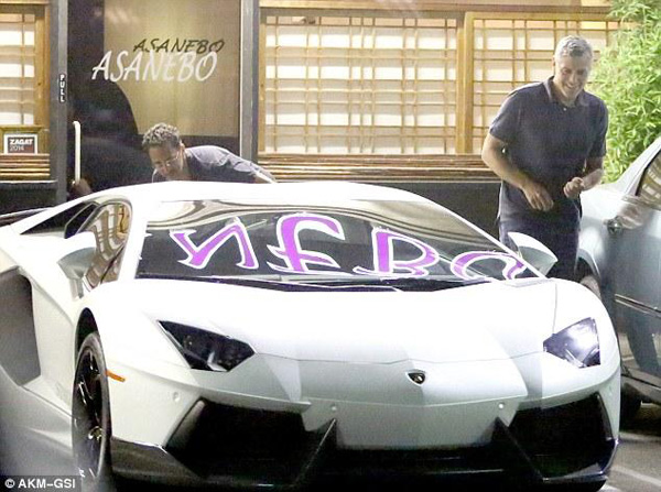 George Clooney ima novi automobil - Lamborghini Aventador