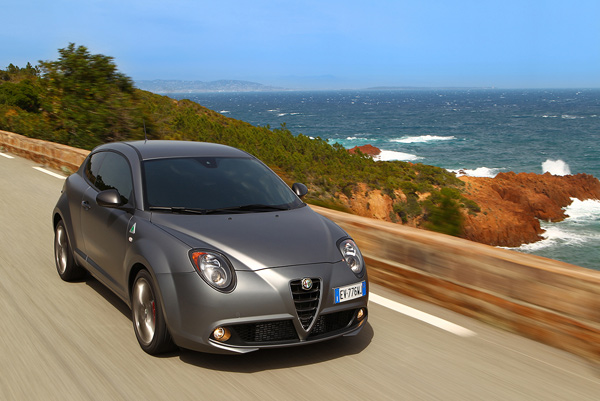 Alfa Romeo Giulietta i MiTo sada nose ‘Quadrifoglio Verde’ amblem 