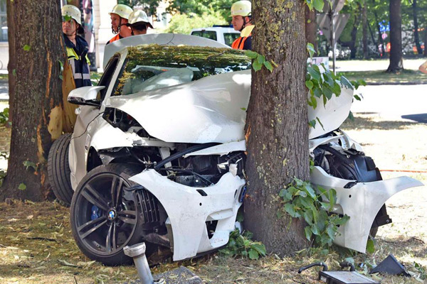 20-godišnji vozač totalno uništio BMW M4 Coupe + FOTO