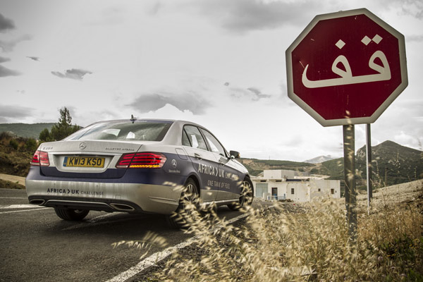 Mercedes-Benz E 300 BlueTEC Hybrid - 2.000 km sa jednim rezervoarom