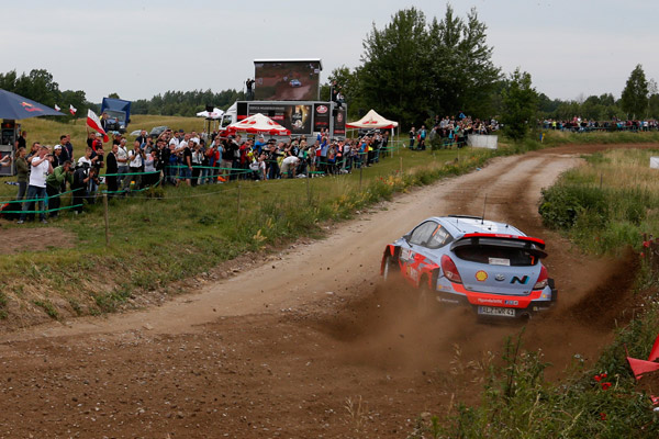 Rally Poland 2014 - Volkswagenu pobeda i Power Stage, Neuville treći