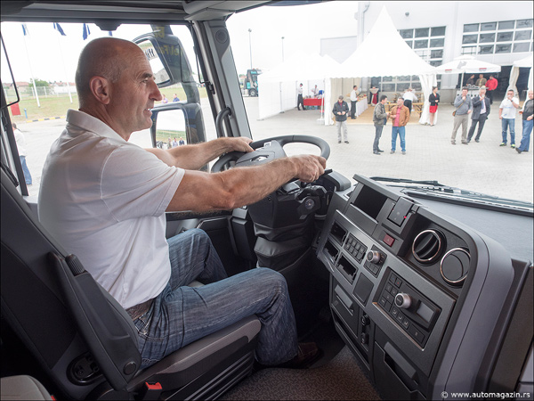 Debi novih Renault kamiona na Danu otvorenih vrata + FOTO