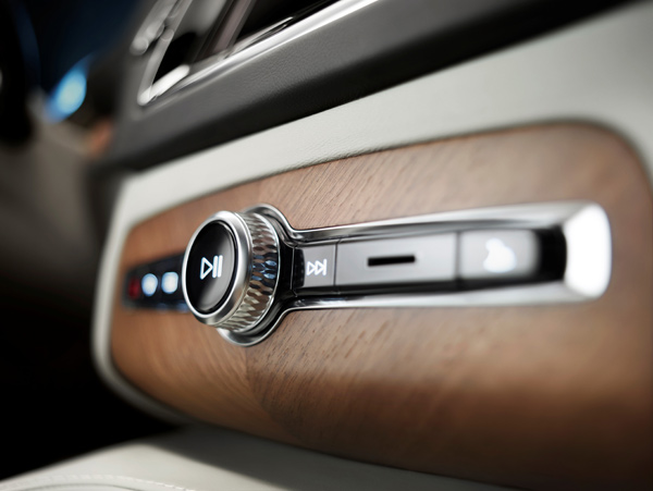 Bowers & Wilkins i Volvo stvorili izuzetan audio sistem za novi XC90