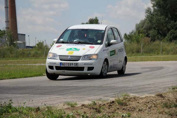 Drugo mesto Milovana Vesnića na Tesla reliju