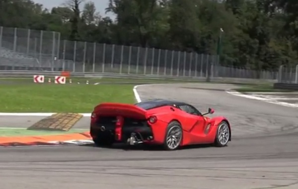 Ferrari LaFerrari XX imao problem sa točkom tokom testiranja + video