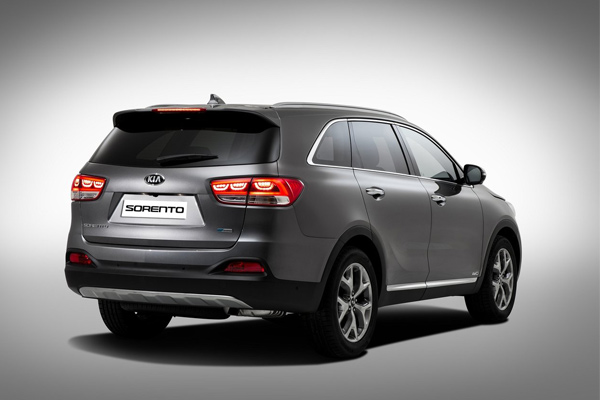 Kia Sorento (2015) na prvim fotografijama