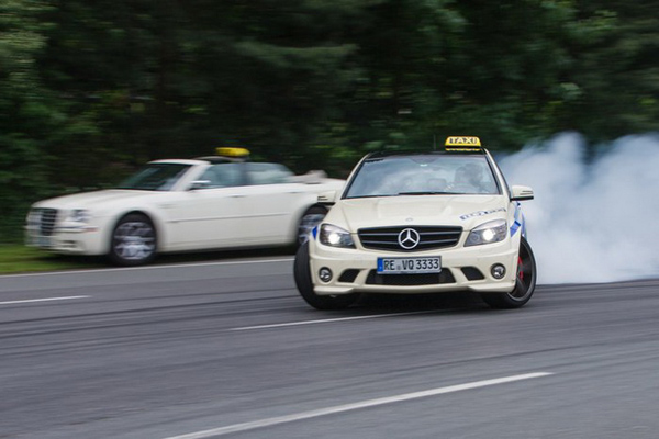 Ovo je najbrži taxi na svetu - ima motor snage 660 KS