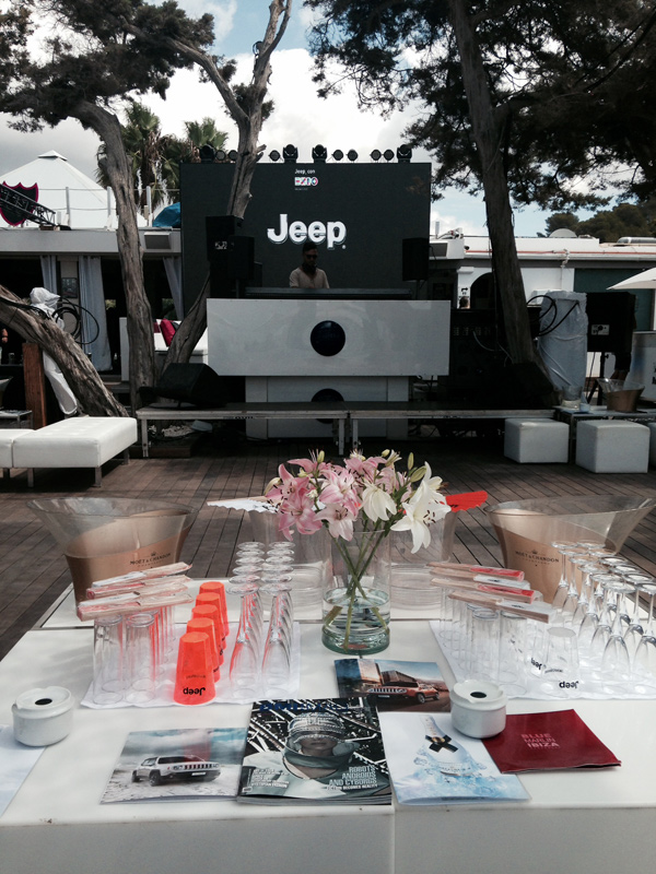 JSet Blue Marlin Ibiza: novi i ekskluzivan Jeep® salon