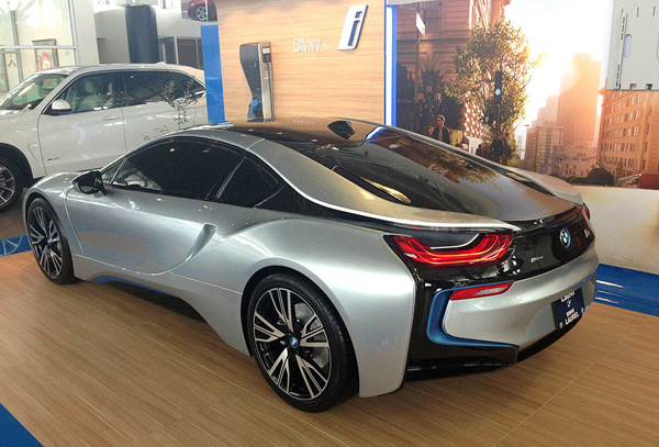 Kupite BMW i8 za 19.000 dolara - pogledajte kako (foto)