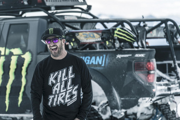 Ken Block ponovo u akciji, ali na gusenicama (FOTO + VIDEO)