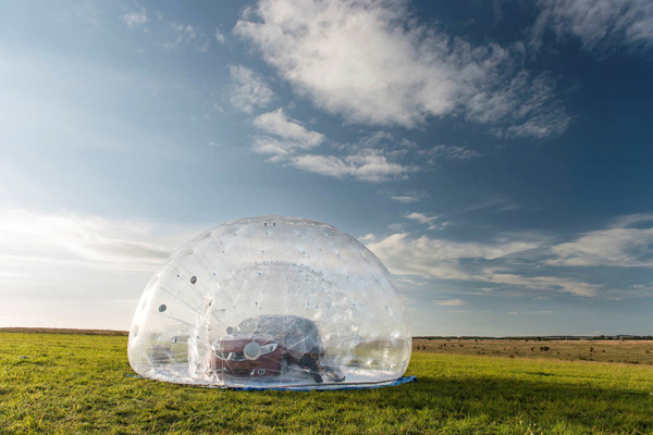Nissan ugurao Note u zorb i gurnuo ga niz brdo + FOTO