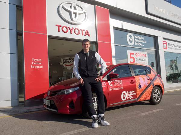 Toyota Auris za srpskog košarkaškog vunderkinda, Nikolu Jokića