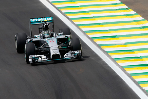 F1 VN Brazila 2014 - Nico Rosberg kreće ispred Hamiltona
