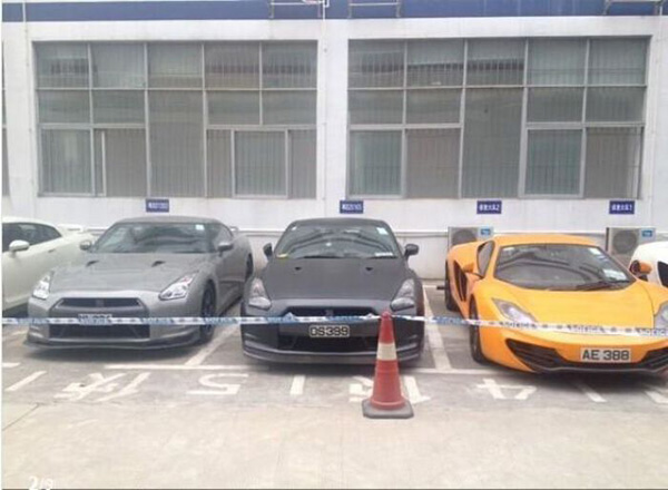 Policija u Kini zaplenila dvanaest superautomobila + FOTO