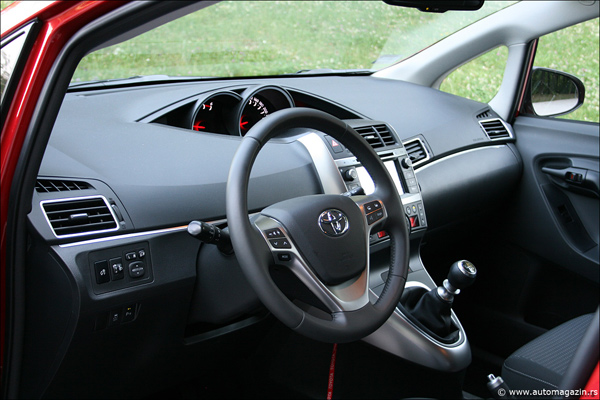 Test: Toyota Verso 1.6 D-4D - Hvala BMW!
