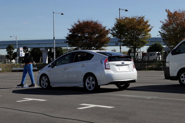 Toyota od 2015. uvodi potpuno nove aktivne bezbednosne pakete 