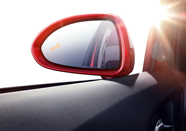 Euro NCAP Advanced: Opelov pobednički „Side Blind Spot Alert“ system