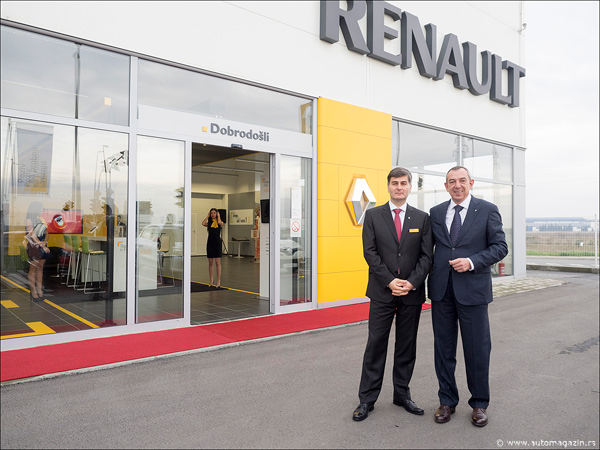 Renault predstavlja novi koncept prodajne službe u Srbiji + FOTO