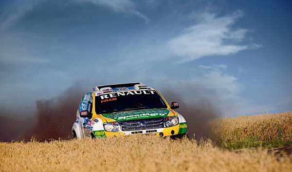 Dacia Duster spreman za Dakar 2015 - cilj je plasman u TOP 10