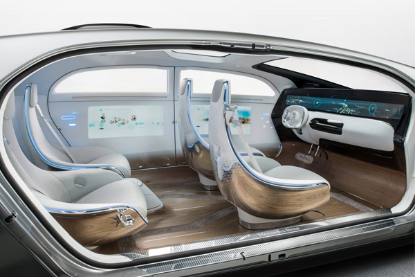 CES 2015: Mercedes-Benz predstavio F 015