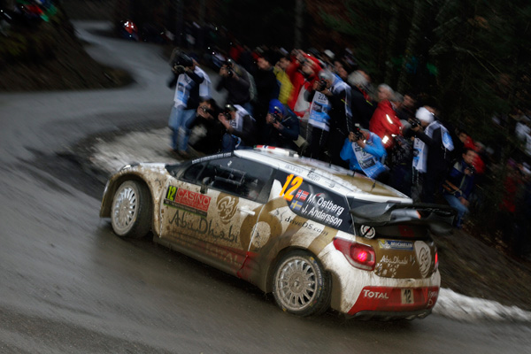 Rallye Monte Carlo 2015: Ogier na čelu, Kubica, Meeke i Loeb out!