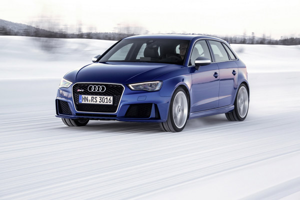 Audi RS3 Sportback (2016) na novim fotografijama + video