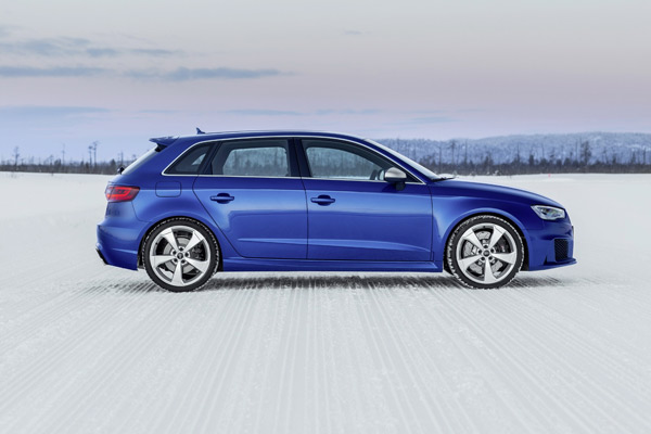 Audi RS3 Sportback (2016) na novim fotografijama + video