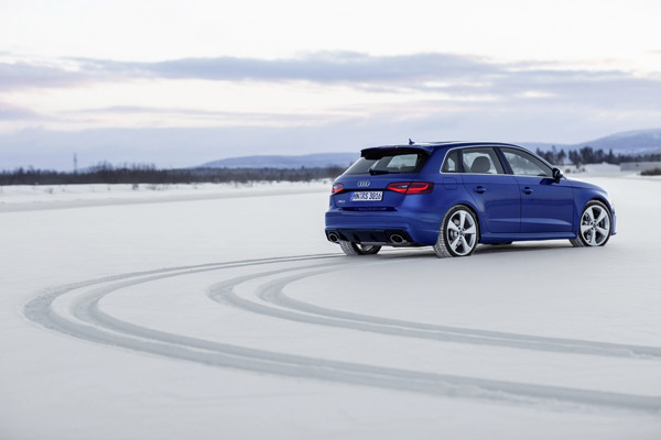 Audi RS3 Sportback (2016) na novim fotografijama + video