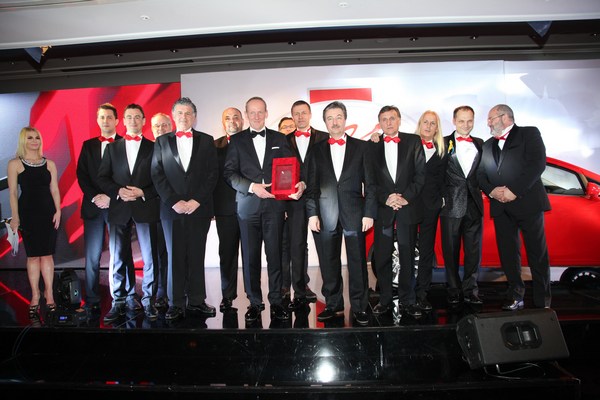 Dr Neumann primio „AUTOBEST 2015“ - priznanje za novu Opel Corsu