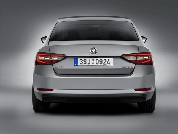 Nova Škoda Superb - najprostranija u segmentu