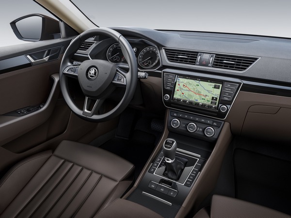 Nova Škoda Superb - najprostranija u segmentu