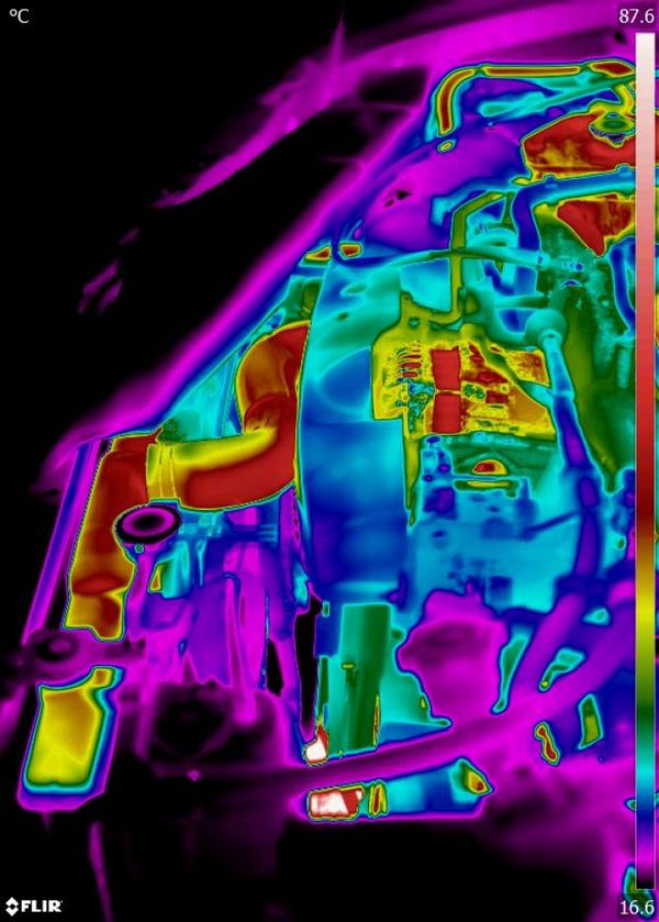 Kako izgleda automobil kroz termovizijsku kameru (FOTO)