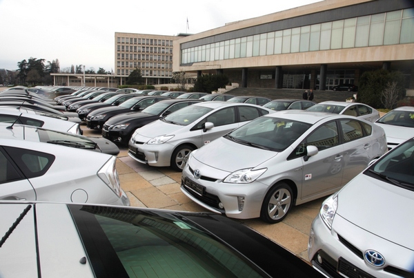 Donacija Vlade Japana - Toyota i Lexus ekološka vozila!