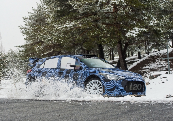 Hyundai menja planove - novi i20 WRC stiže 2016. godine