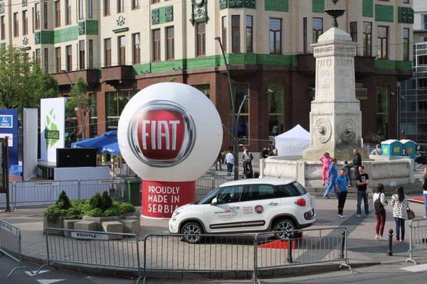 Ekološki FIAT 500L na metan meri vreme maratoncima