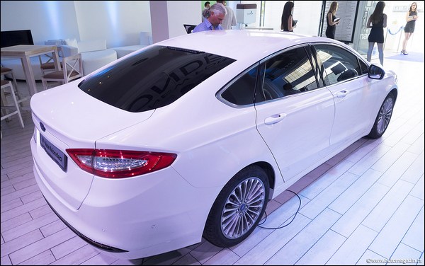 Potpuno novi Ford Mondeo predstavljen u Srbiji (foto)