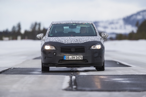 Nova Opel Astra: Kamuflaža je prvi korak ka uspehu