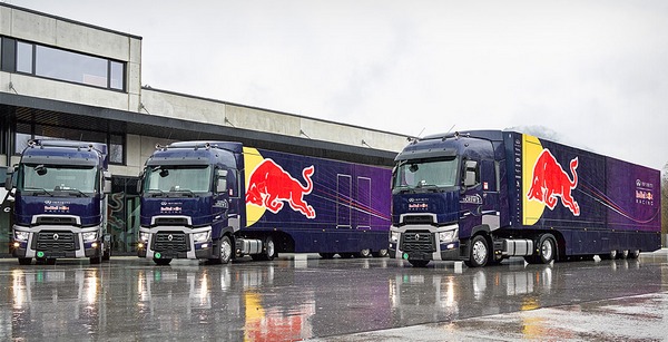 Sedam Renault Trucks T 520 kamiona za Red Bull Racing