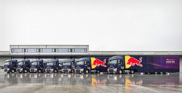 Sedam Renault Trucks T 520 kamiona za Red Bull Racing