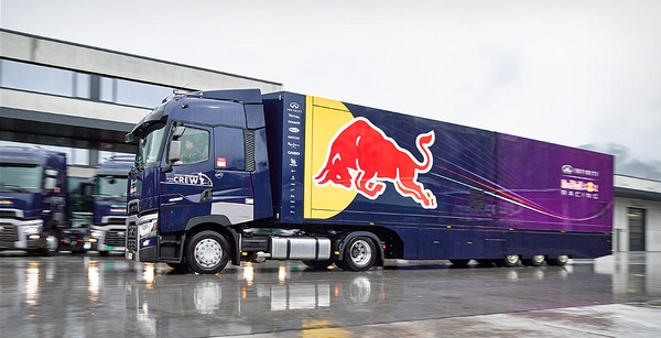 Sedam Renault Trucks T 520 kamiona za Red Bull Racing