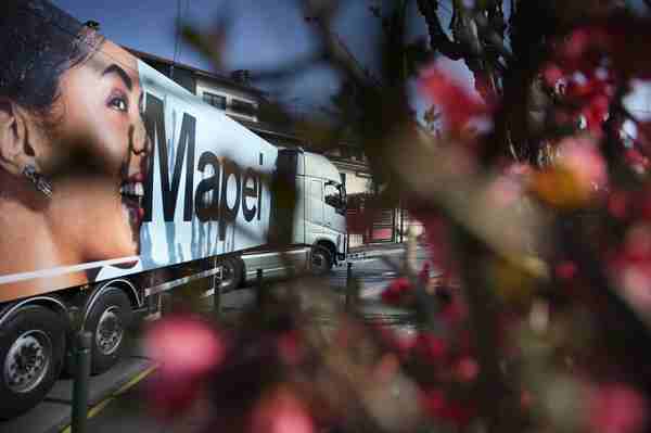 Volvo Trucks: Pevačica Mapei isprobava život na točkovima