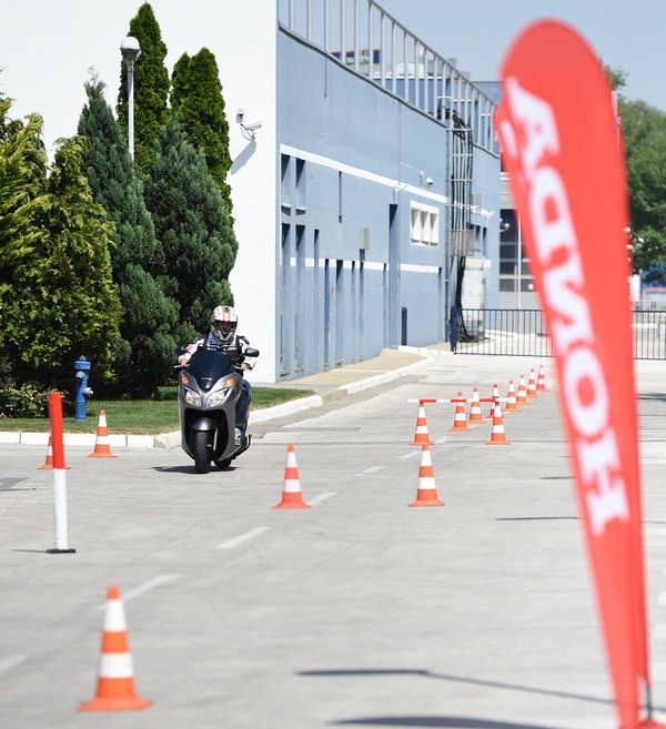 Honda edukuje mlade vozače i ulaže u bezbednost saobraćaja