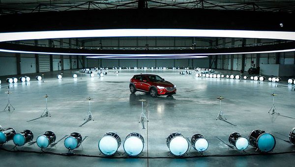 Mazda CX-3 svira bubnjeve (foto+video)