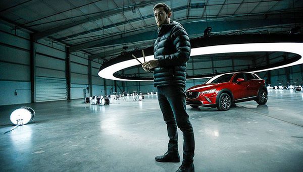 Mazda CX-3 svira bubnjeve (foto+video)