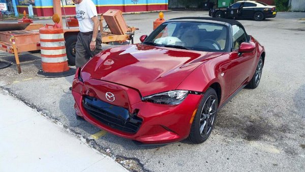 Vlasnik prve slupane Mazde MX-5 nije dugo tugovao