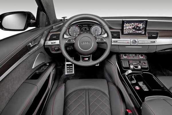 Audi S8 plus - luksuzni sedan kojeg pokreće 605 KS