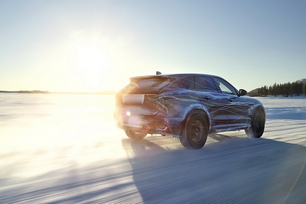 Jaguar F-Pace - prve zvanične fotografije sa testiranja