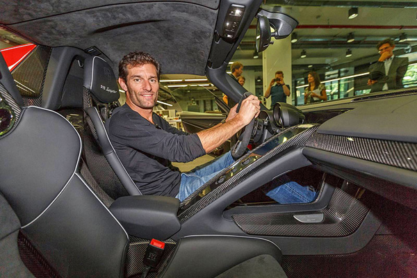 Mark Webber preuzeo svoj novi automobil - šta mislite, koji?