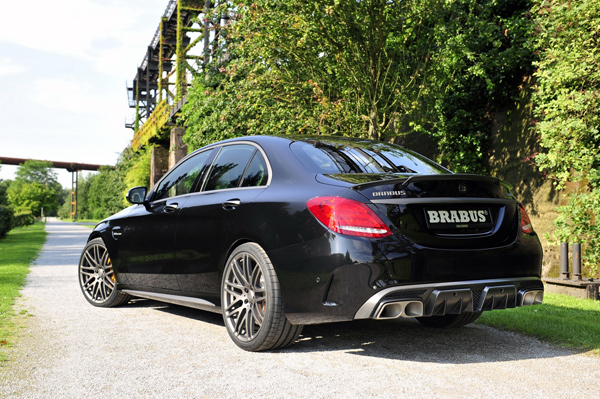 Brabus modifikovao Mercedes-Benz C63 AMG S po svom