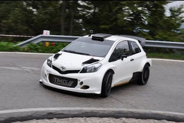 Toyota razvija Yaris WRC 2017, Hirvonen prvi put za volanom (video)